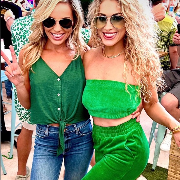 MEET YOUR POSHER!  Shannon - Picture 4 of 5